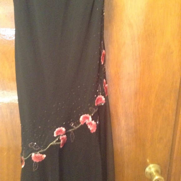 Long black dress - Picture 5 of 5